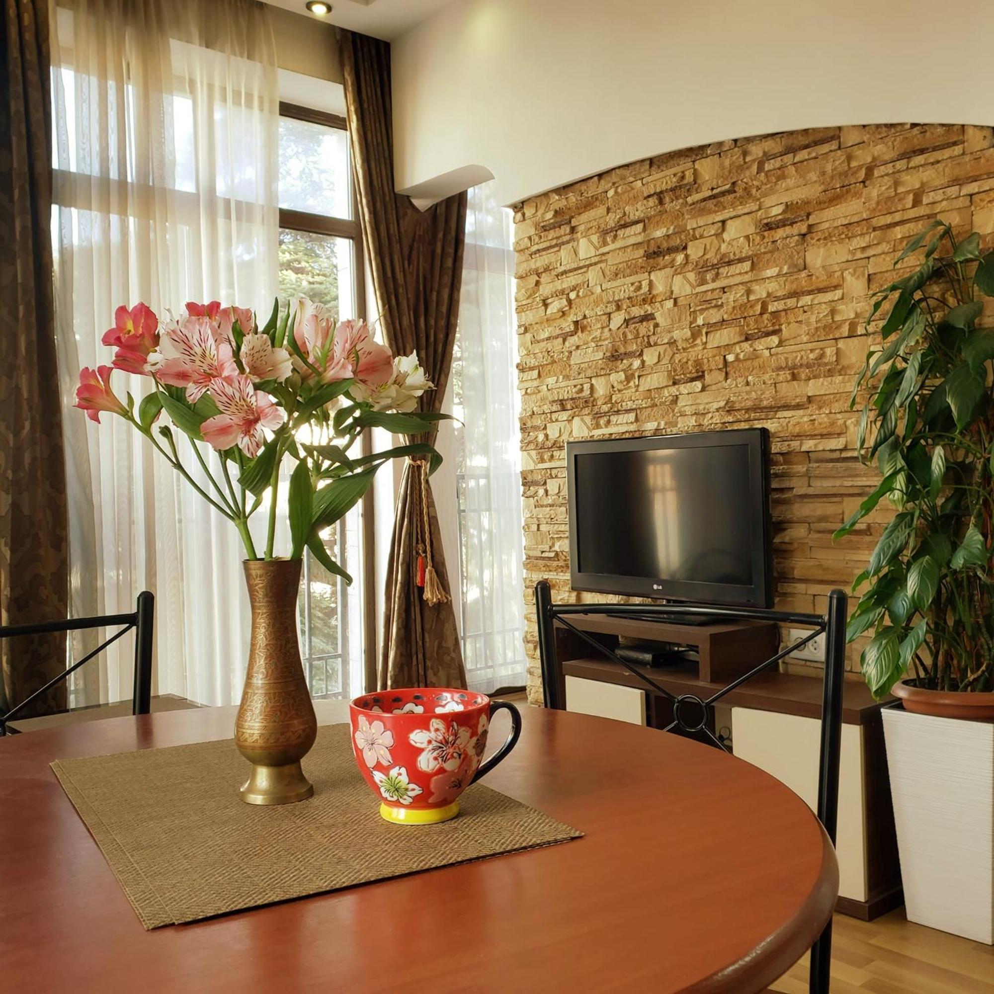 Cozy Apartment In The City Center Mtatsminda Tbilisi Exterior photo