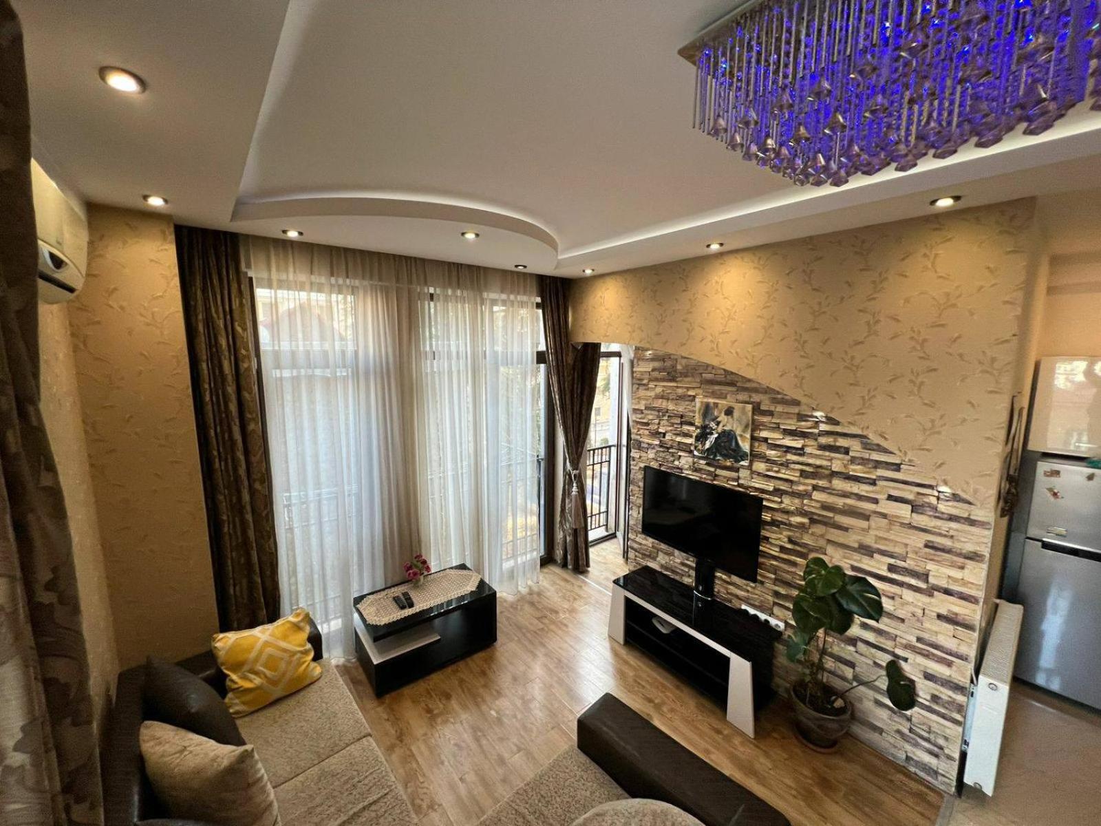 Cozy Apartment In The City Center Mtatsminda Tbilisi Exterior photo