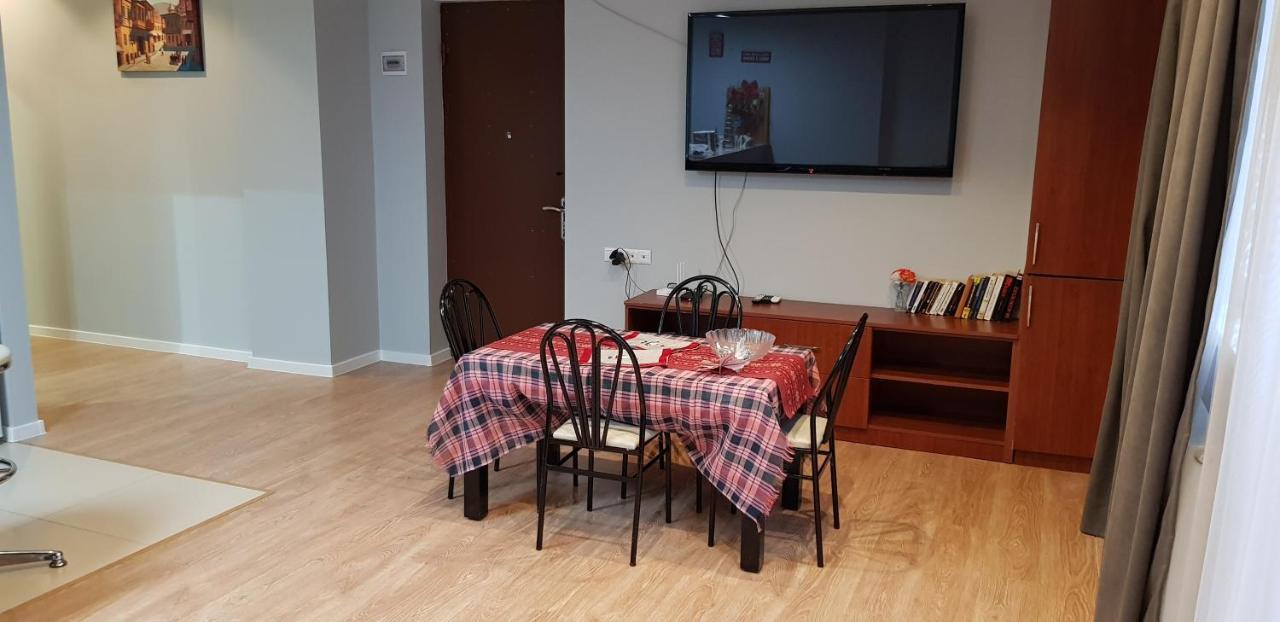 Cozy Apartment In The City Center Mtatsminda Tbilisi Exterior photo